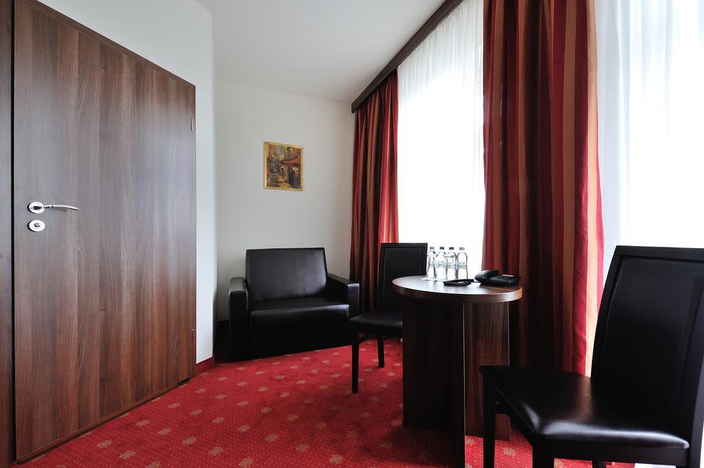 Hotel Centrum Sosnowiec Quarto foto