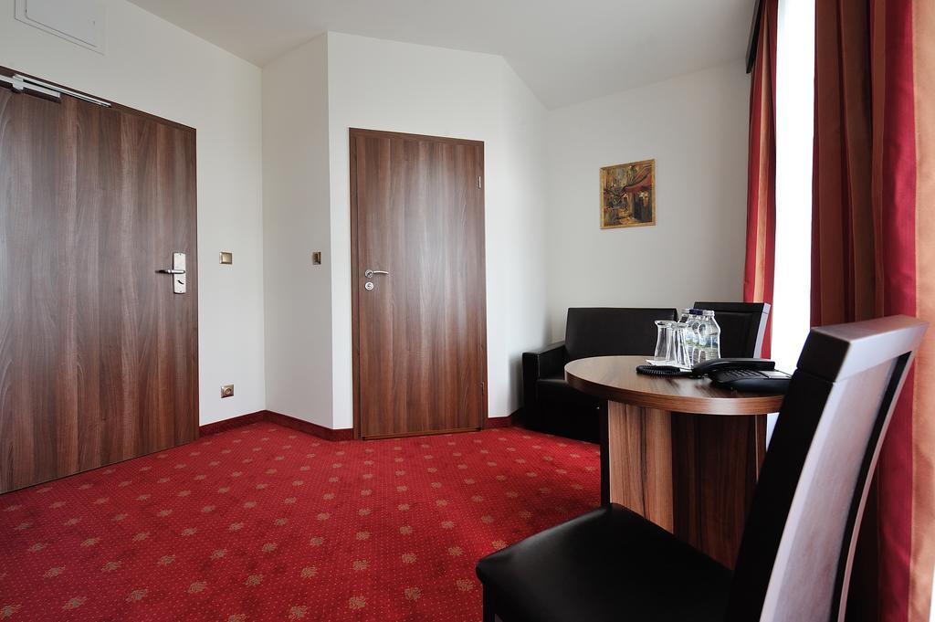 Hotel Centrum Sosnowiec Quarto foto