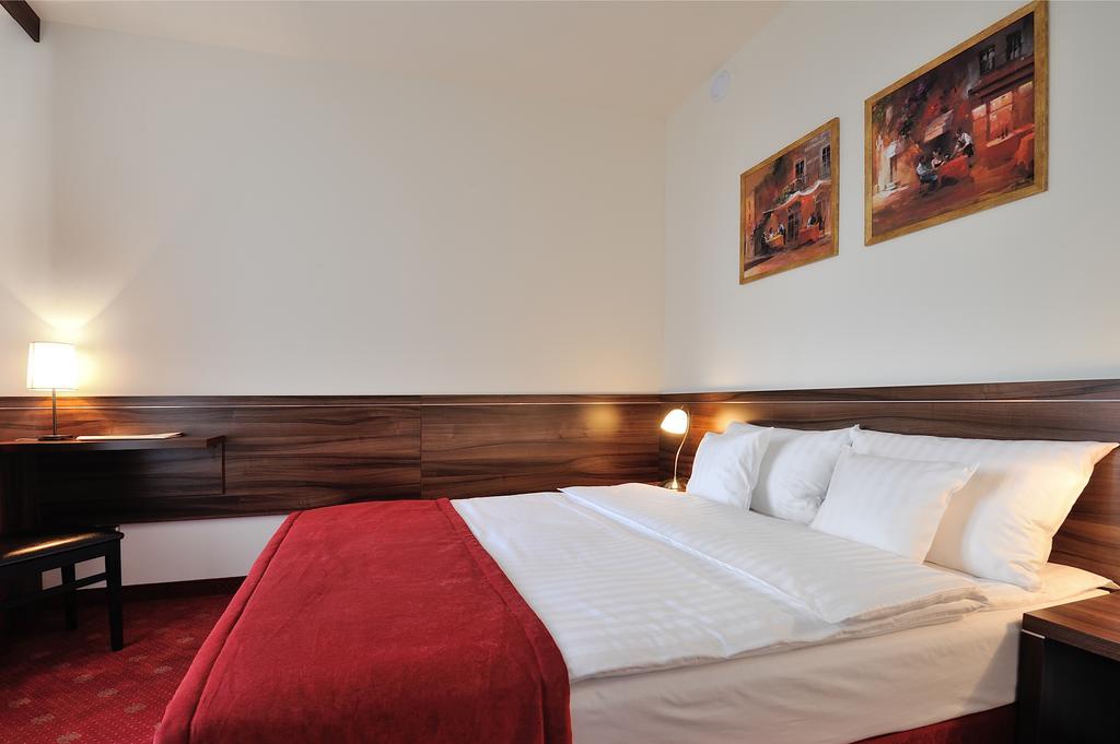 Hotel Centrum Sosnowiec Quarto foto